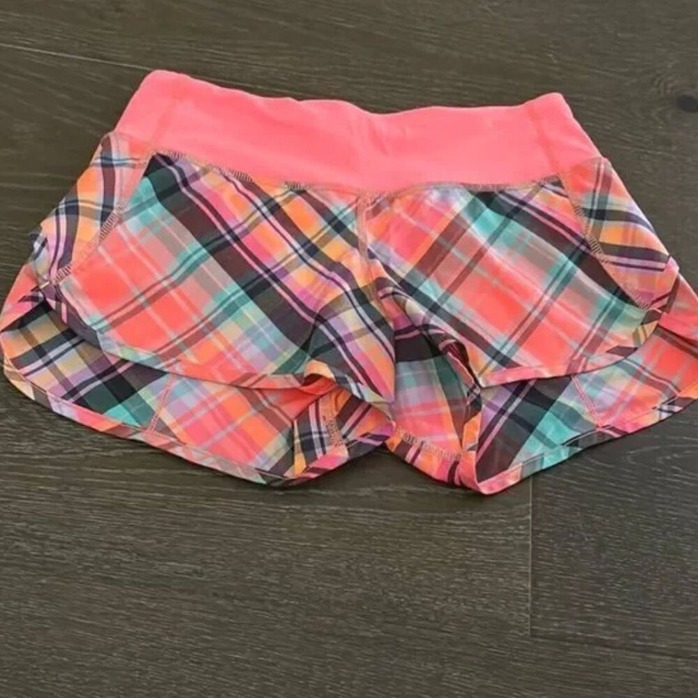 Lululemon coral plaid speed shorts size 8 new with tags NWT